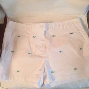 Vineyard Vines white shorts